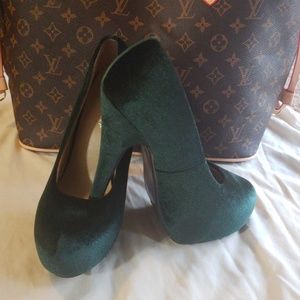 Green Pumps